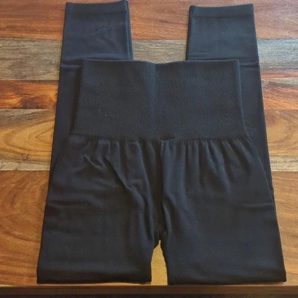 Comfy forever Black fleece High Waisted Winter Leggings - Picture 3 of 10